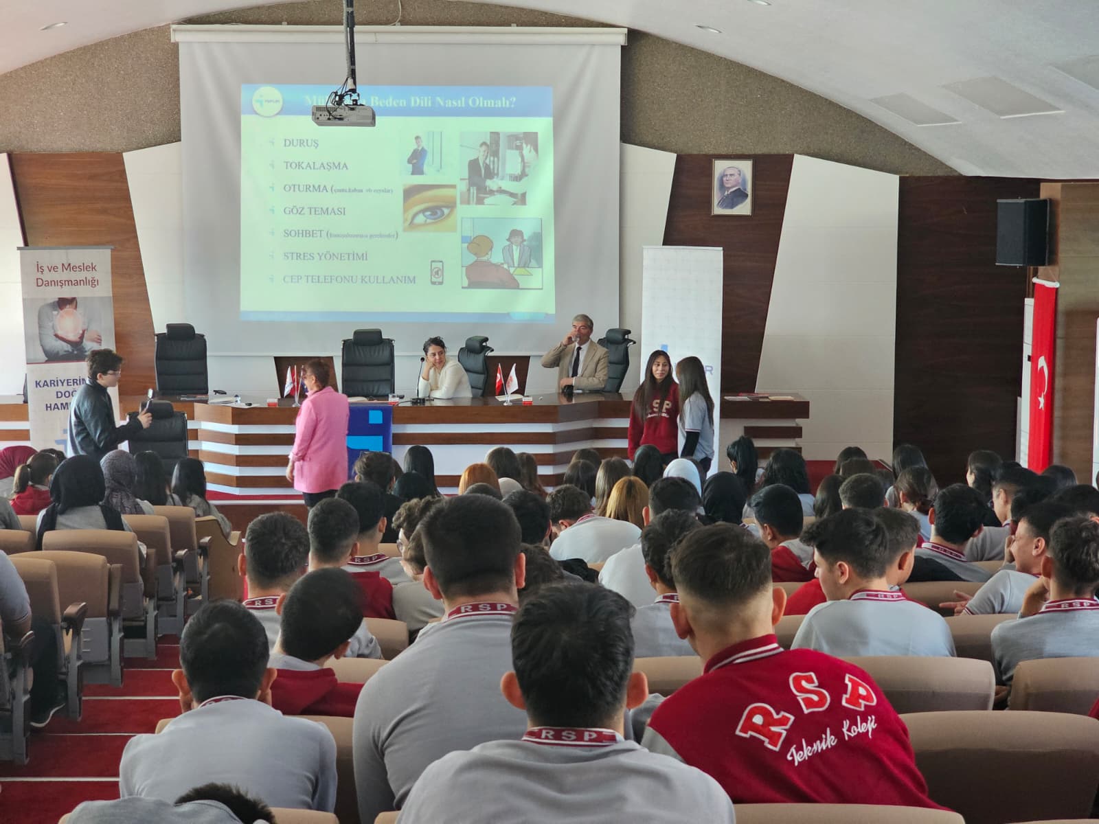 İŞKUR Uzmanları RSP Öğrencileriyle Buluştu: Kariyer ve CV Eğitimi Verildi