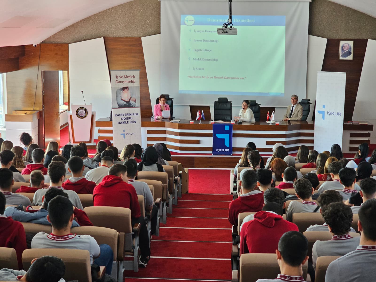 İŞKUR Uzmanları RSP Öğrencileriyle Buluştu: Kariyer ve CV Eğitimi Verildi