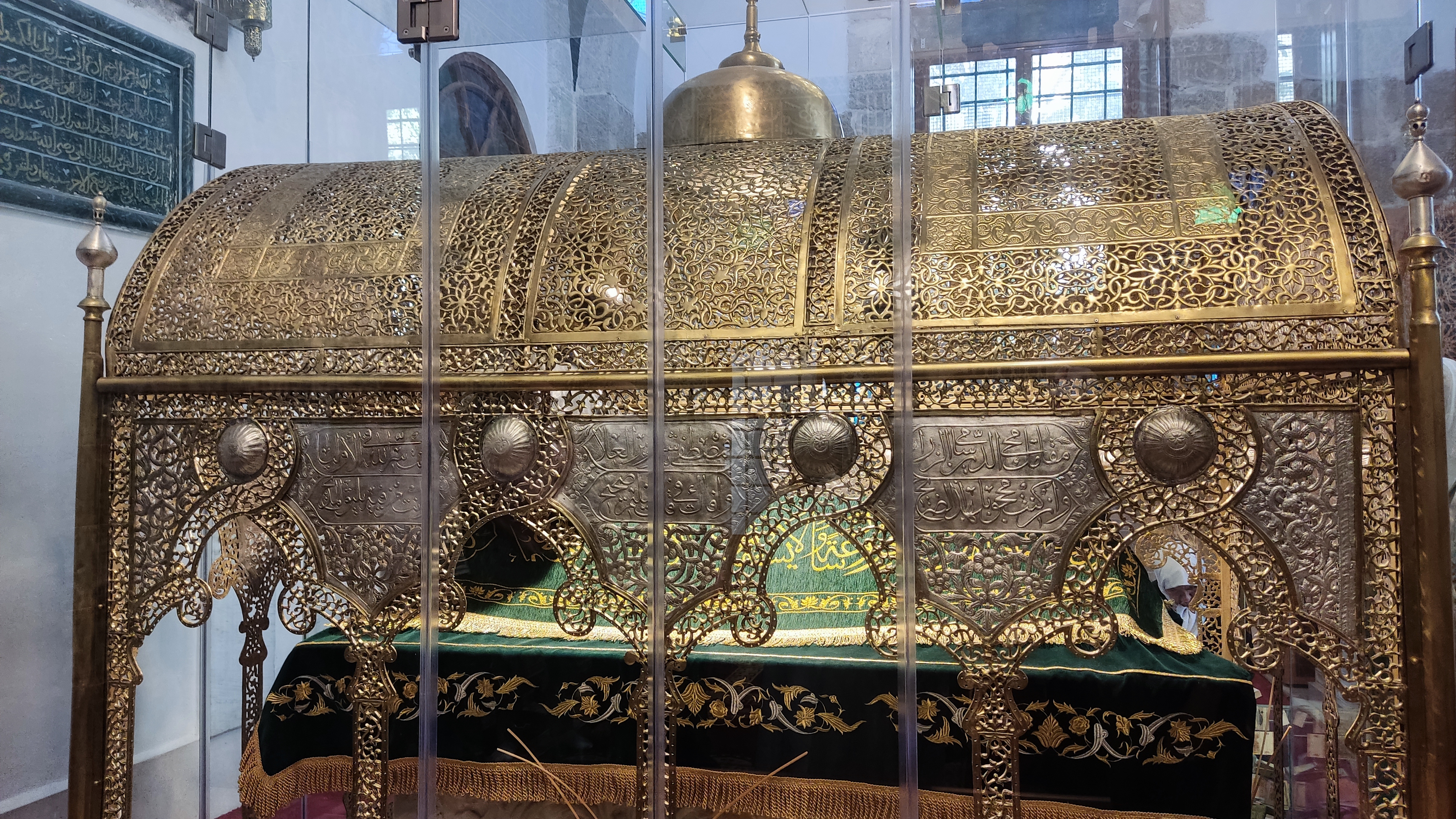 İbni arabi neyi savunur?