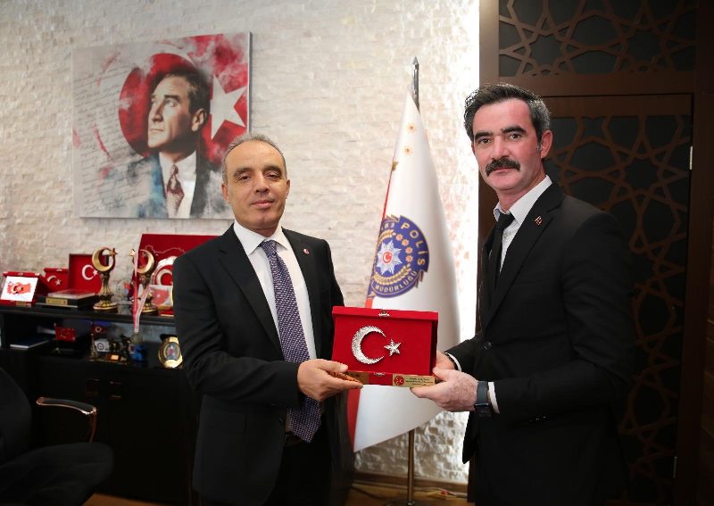 MHP Merkez İlçe Teşkilatından Emniyet Müdürü Erol’a Nezaket Ziyareti
