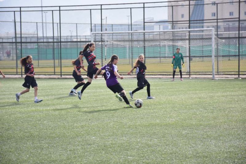 Okul Sporları Yıldız Kızlar Futbol Final Müsabakaları Sona Erdi