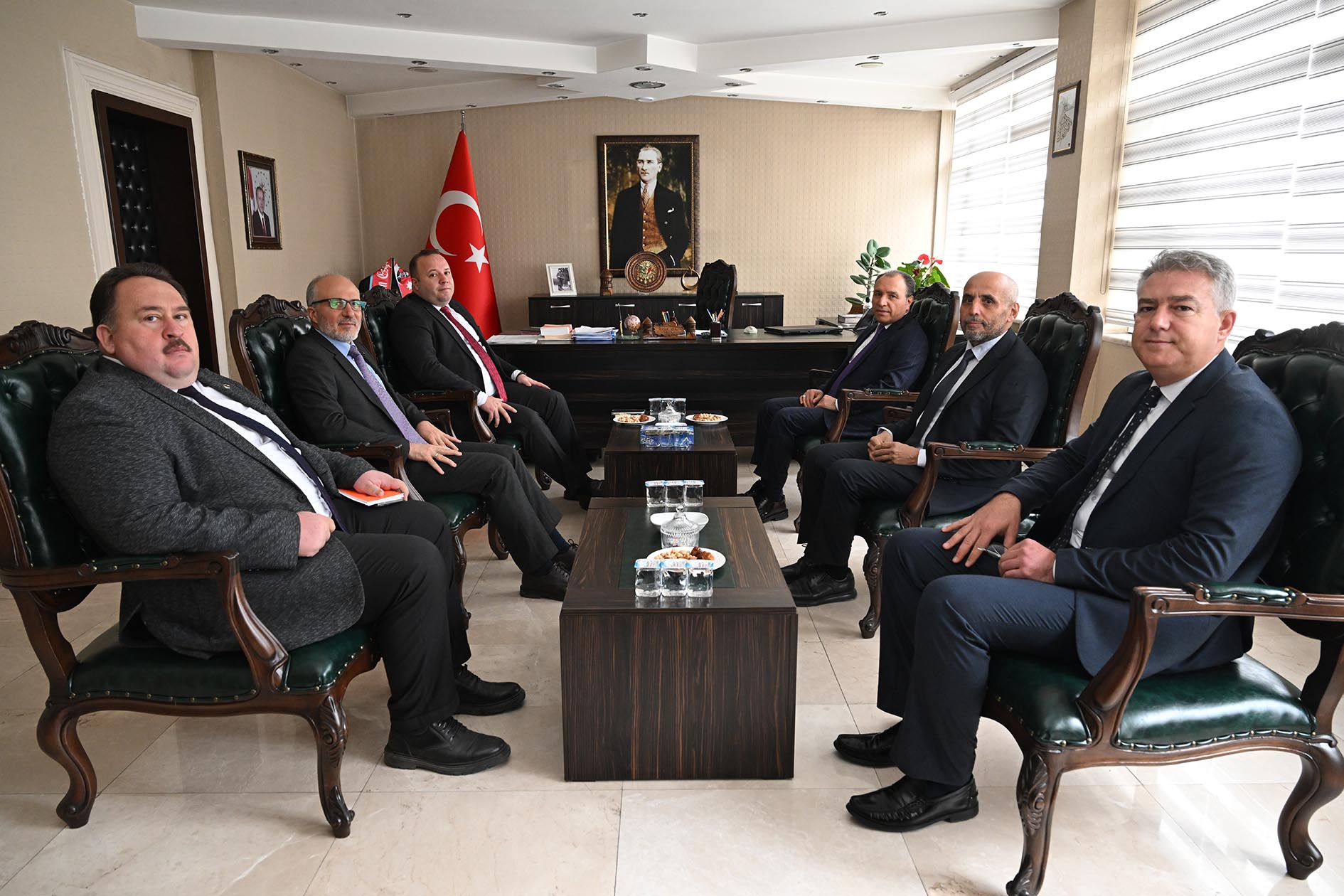 Rektör Karakaş’tan Şuhut ve Merkez Kampüse Ziyaret Turu