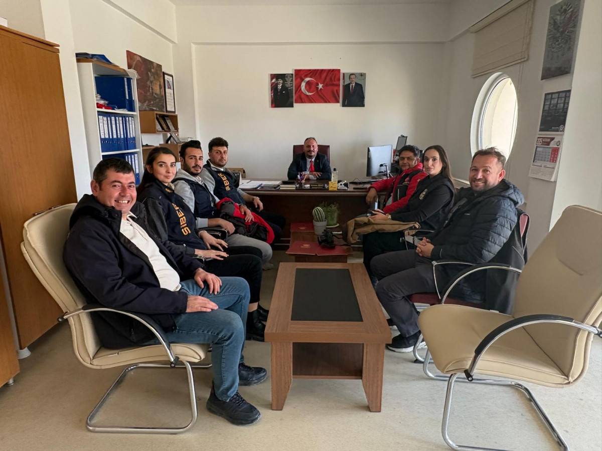 Şuhut SHMYO'dan Dijital Risk Kalkanı Eğitimi: Polisler Gençlere Yol Gösterdi