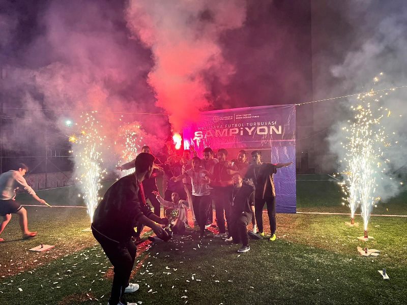 Tınaztepe Yurdu'nun Şampiyonu Ay Yıldız Oldu