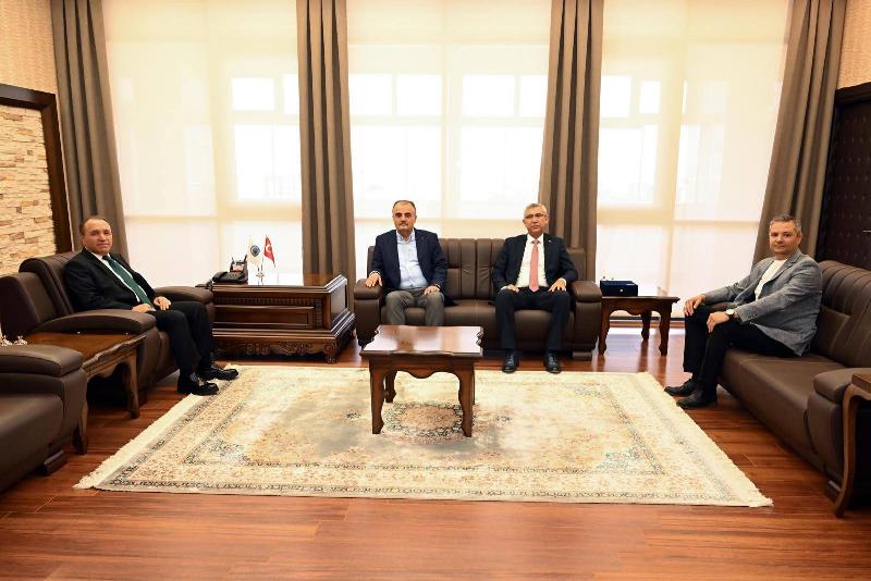 TÜRK-İŞ Ve KOOP-İŞ’ten Rektör Karakaş’a Nezaket Ziyareti