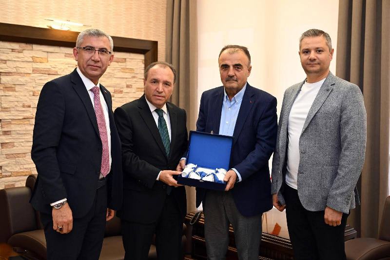 TÜRK-İŞ Ve KOOP-İŞ’ten Rektör Karakaş’a Nezaket Ziyareti