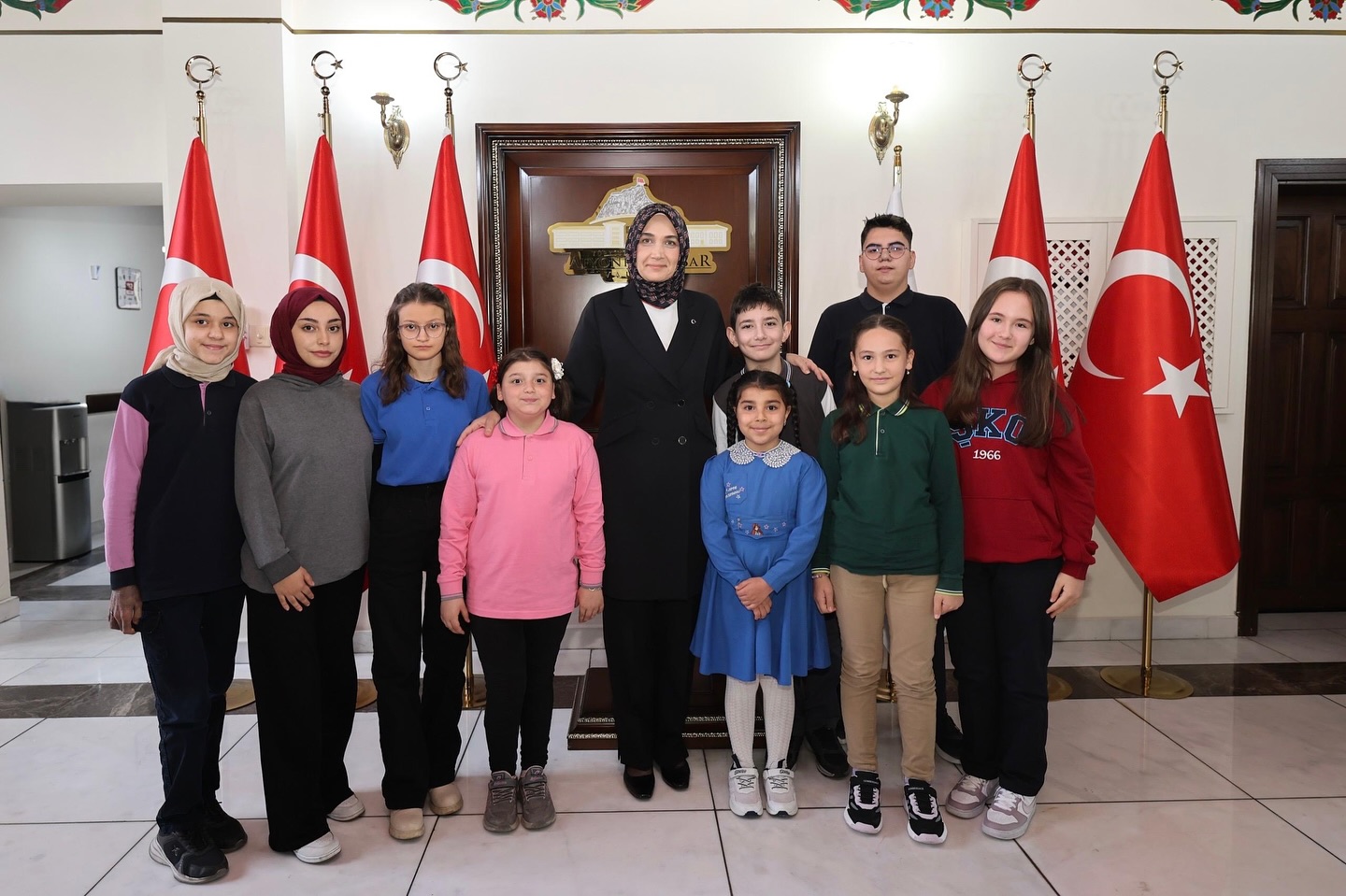 Vali Yiğitbaşı, Atatürk’ün Yeşil Vatan Hayalini Resmeden Öğrencileri Ödüllendirdi