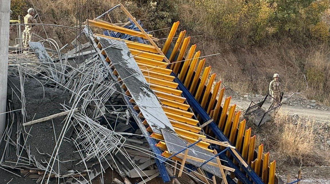 Viyadük Çöktü: 4 İşçi Hayatını Kaybetti, 4 Gözaltı!”