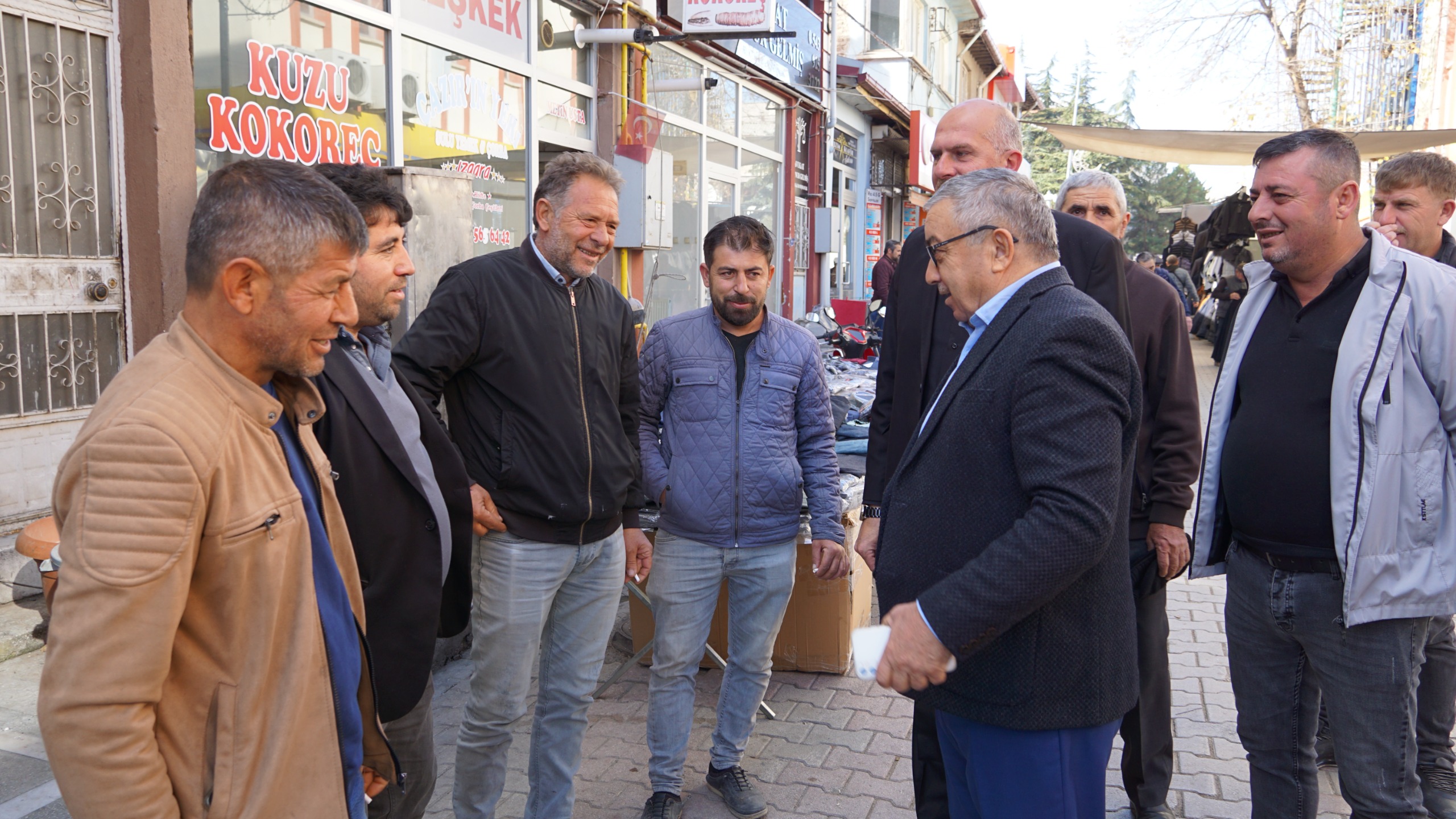 Şuhut’ta MHP’den “Hayırlı Günler Komşum” Ziyaretleri