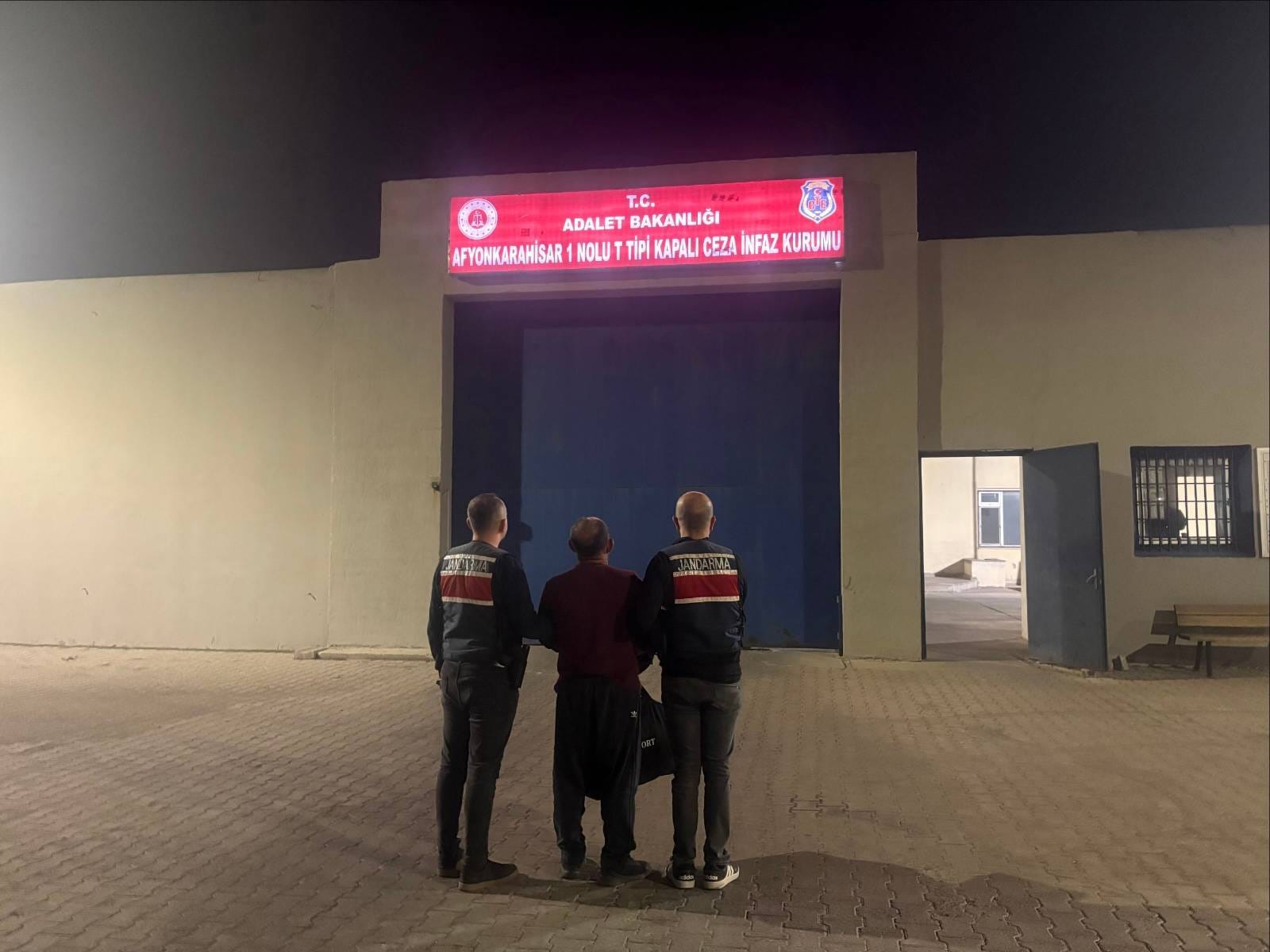 Afyonkarahisar Jandarması'ndan Suçlulara Göz Açtırmayan Takip