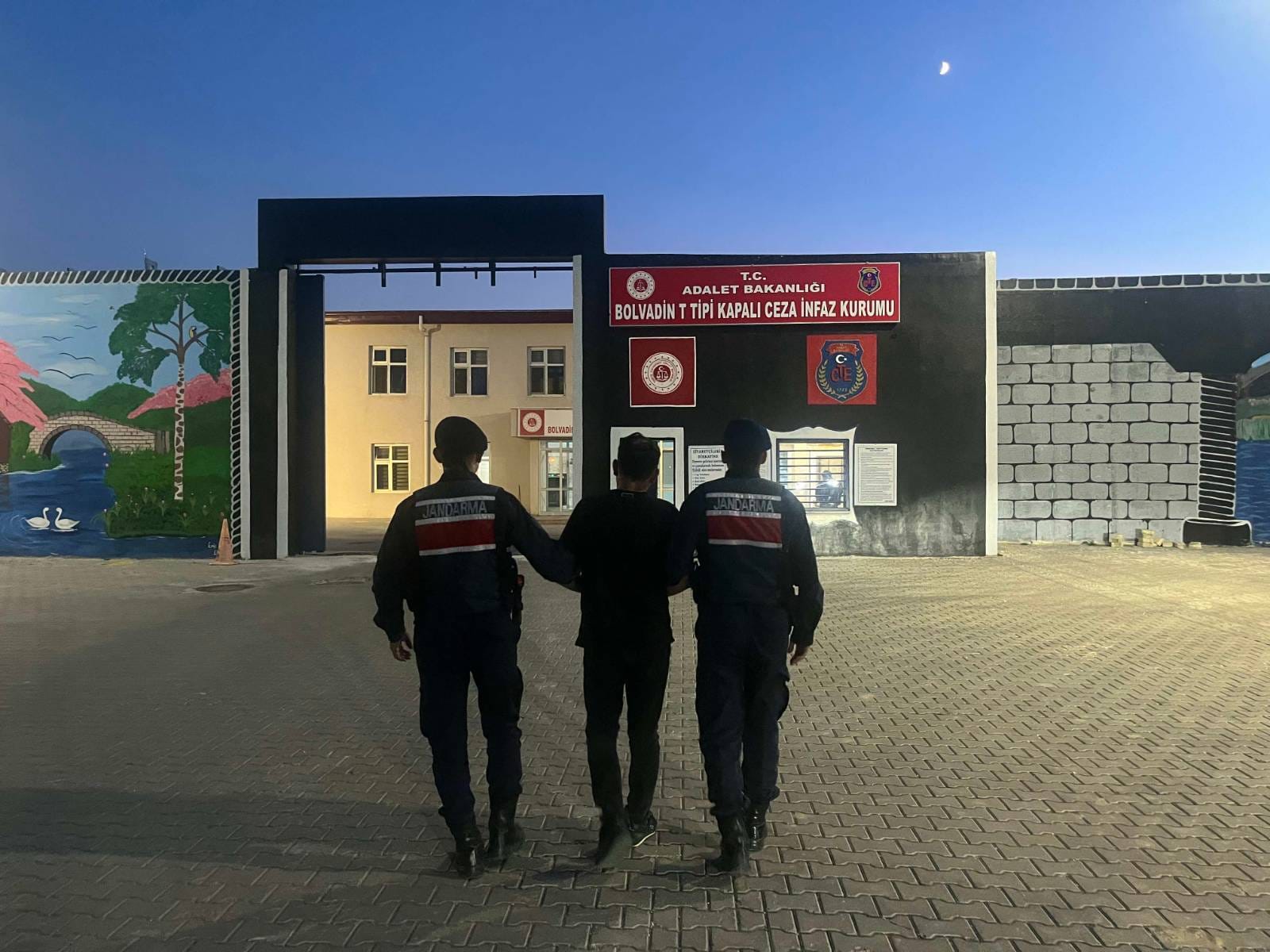 Afyonkarahisar Jandarması'ndan Suçlulara Göz Açtırmayan Takip