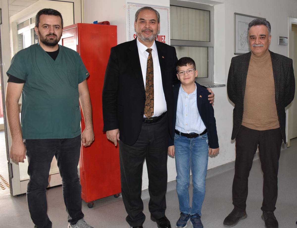 AFSÜ'den Sağlık Hizmetlerinde Öncü Adım: Türkiye'de Bir İlk Olan 7/24 Diş Acil Polikliniği Açıldı