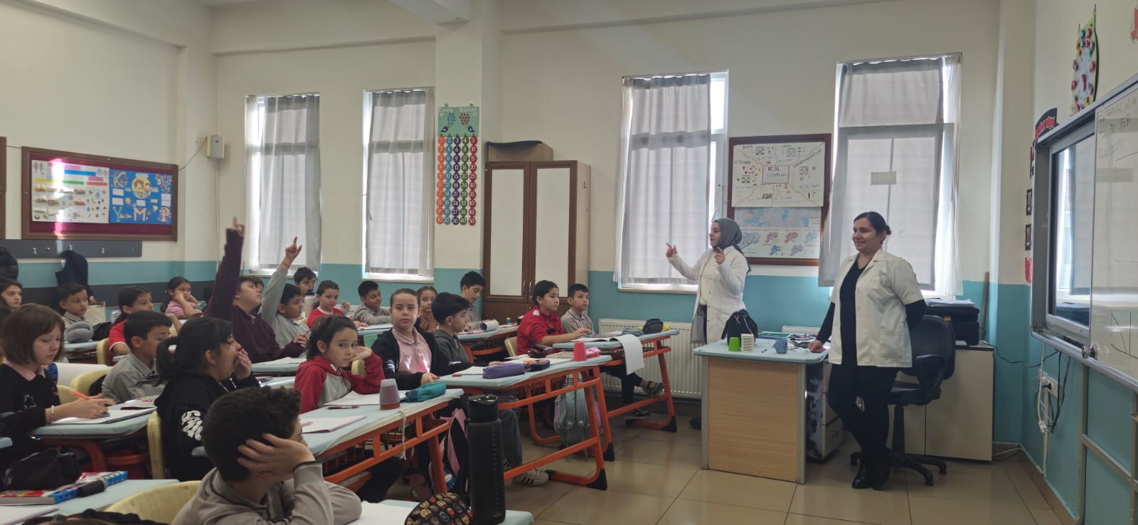 Hoca Ahmet Yesevi İlkokulu'nda 1100 Öğrenciye Sağlıklı Yaşam Eğitimi