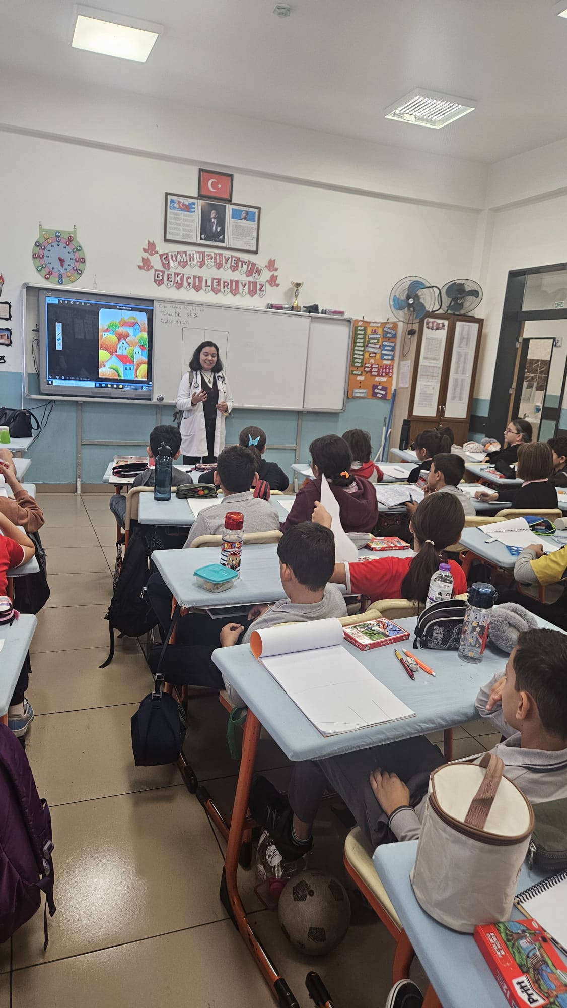 Hoca Ahmet Yesevi İlkokulu'nda 1100 Öğrenciye Sağlıklı Yaşam Eğitimi