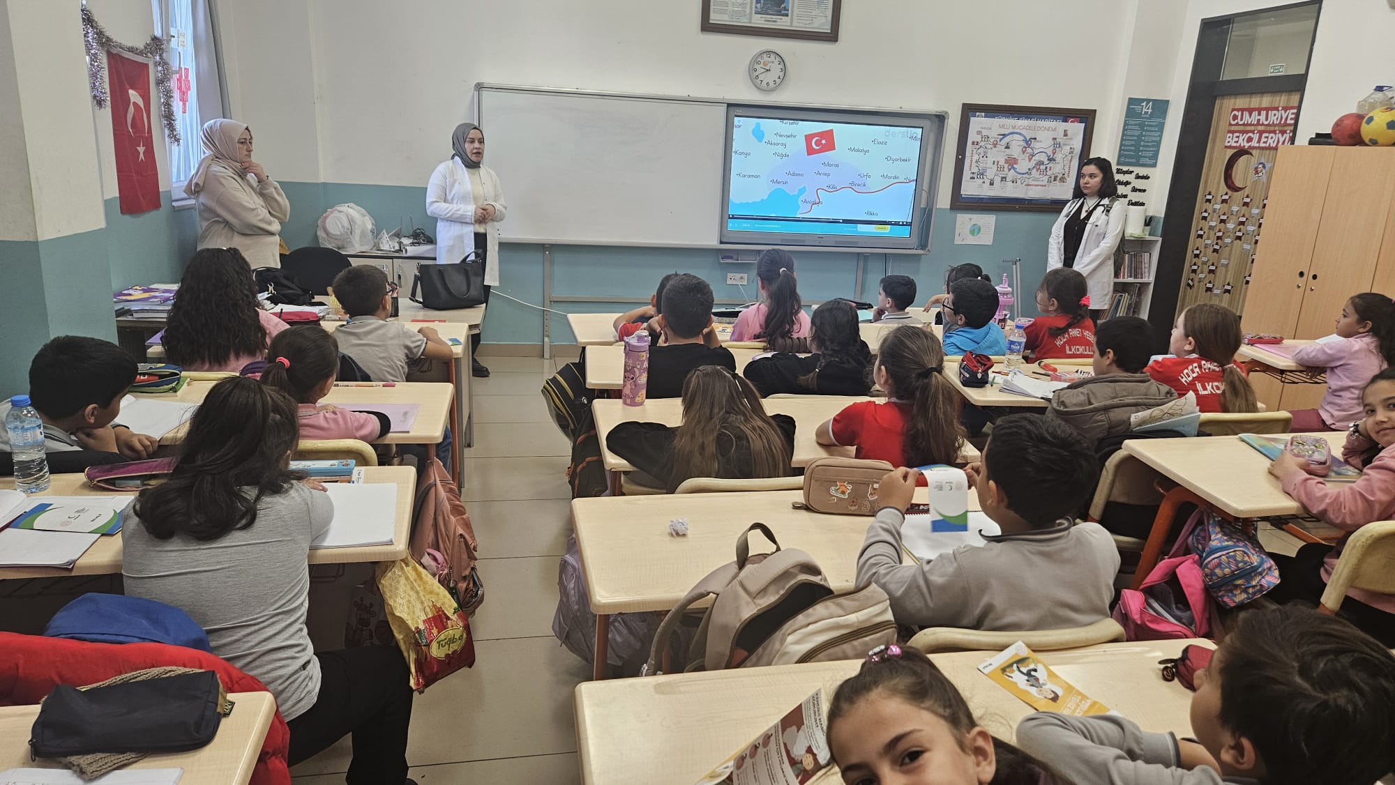 Hoca Ahmet Yesevi İlkokulu'nda 1100 Öğrenciye Sağlıklı Yaşam Eğitimi