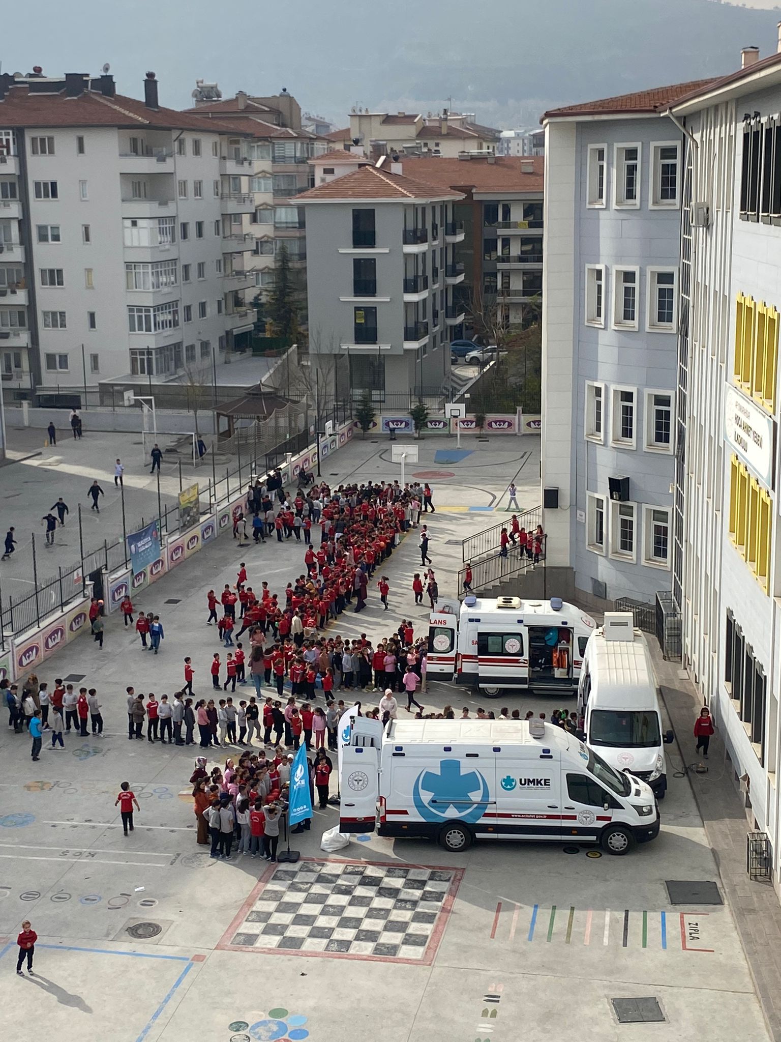 Hoca Ahmet Yesevi İlkokulu'nda 1100 Öğrenciye Sağlıklı Yaşam Eğitimi