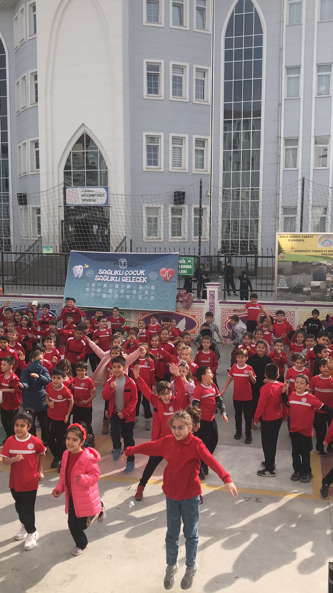 Hoca Ahmet Yesevi İlkokulu'nda 1100 Öğrenciye Sağlıklı Yaşam Eğitimi