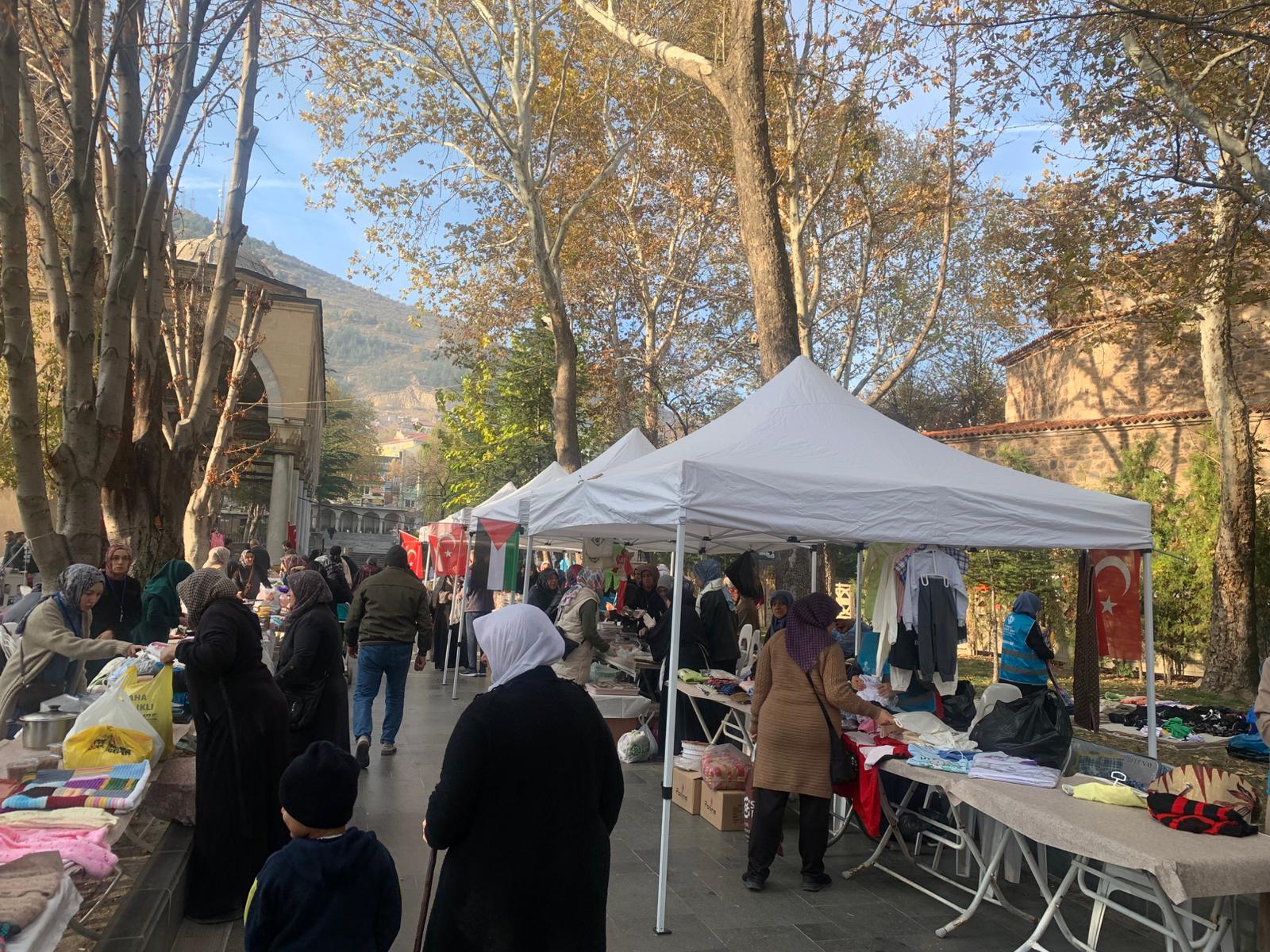 Afyonkarahisar'da Gazze Yararına Düzenlenen Hayır Çarşısı Bugün Sona Eriyor