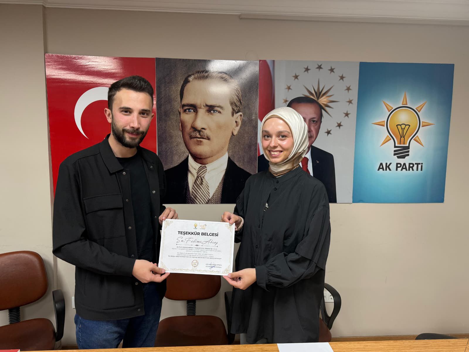 AK Parti Gençlik Kolları'ndan Öğretmen ve Esnaf Ziyaretleri