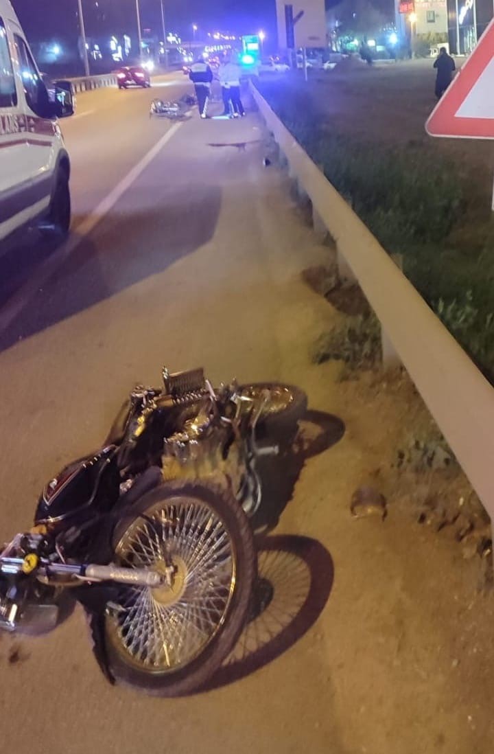 Zincirleme Kazada 19 Yaşındaki Genç Hayatını Kaybetti!