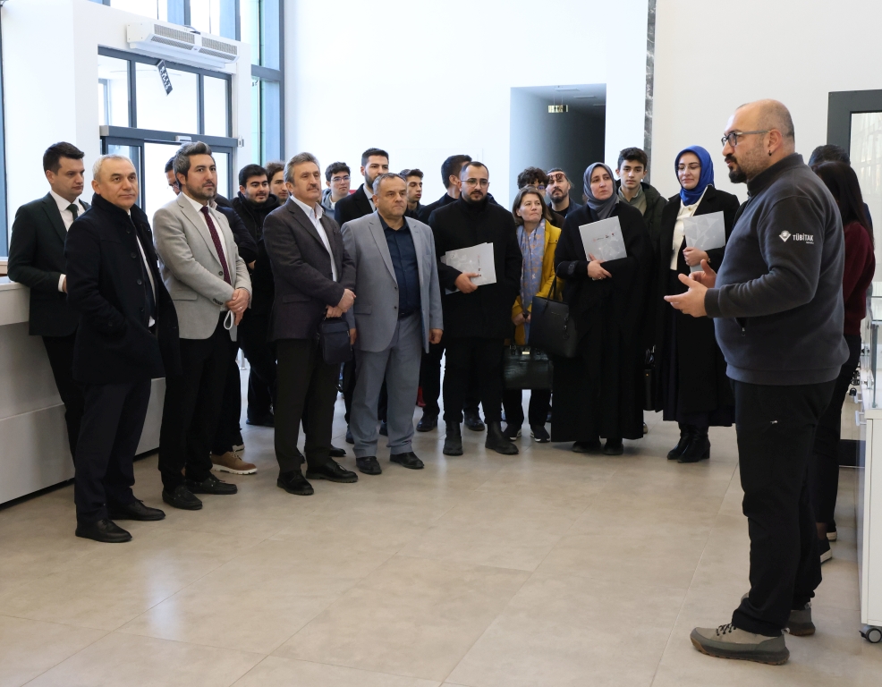 Afyonkarahisar Heyeti TÜBİTAK MAM’da Stratejik Teknolojileri Yerinde Gördü