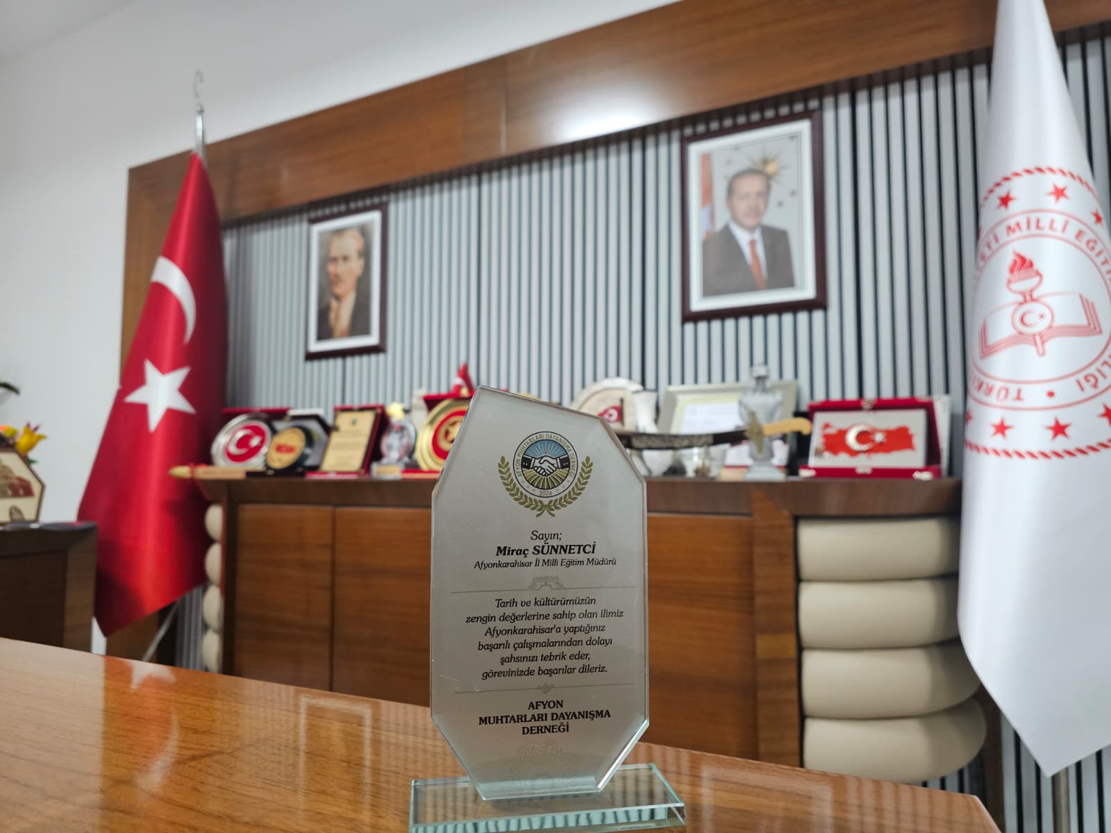 Afyonkarahisar Muhtarları Dayanışma Derneği'nden Müdür Sünnetci'ye Ziyaret