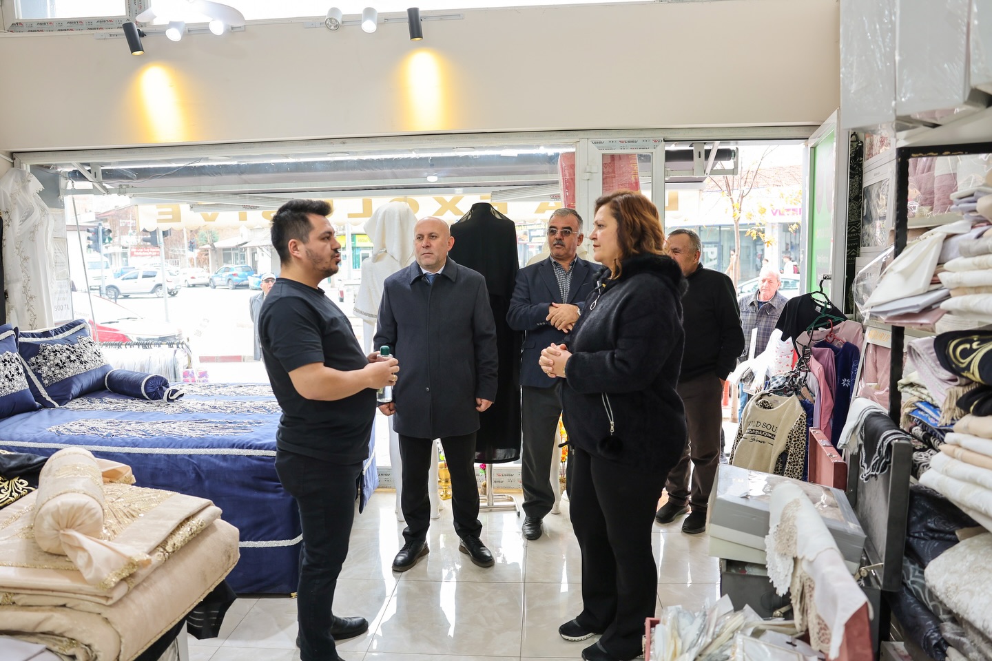 Başkan Köksal'dan Gazlıgöl Caddesi Esnafına Ziyaret