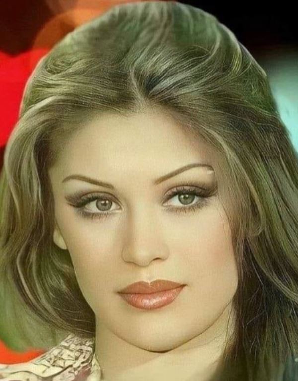 70 Yaşında Bir Efsane: Gülşen Bubikoğlu Zamanı Yeniden Yazıyor!