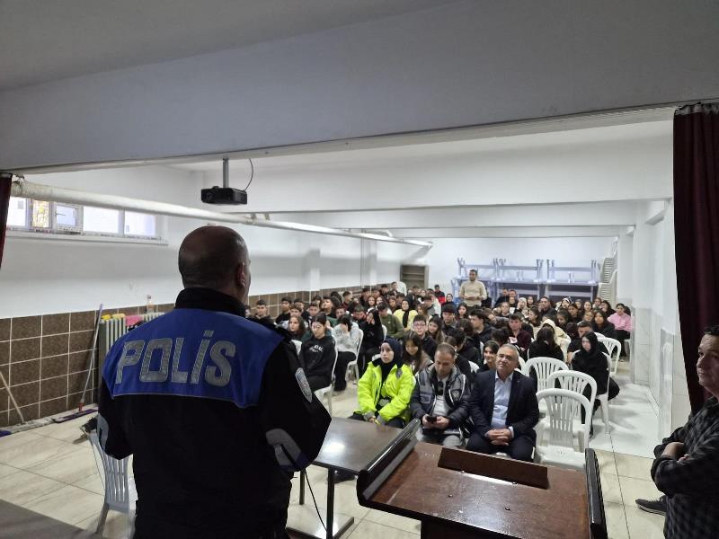 856 Kişiye Güvenlik Ve Farkındalık Eğitimi Verildi