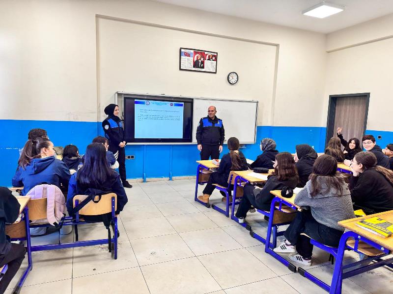 856 Kişiye Güvenlik Ve Farkındalık Eğitimi Verildi