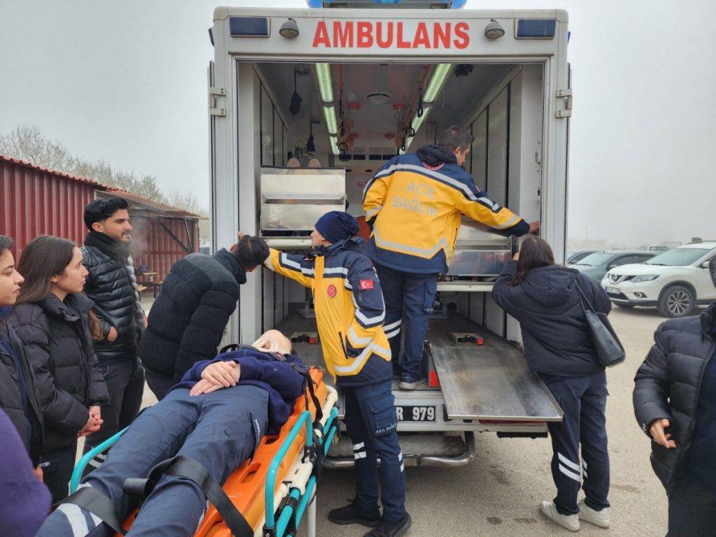 AFSÜ’de Ambulans Sürüş Güvenliği Eğitimi Gerçekleştirildi