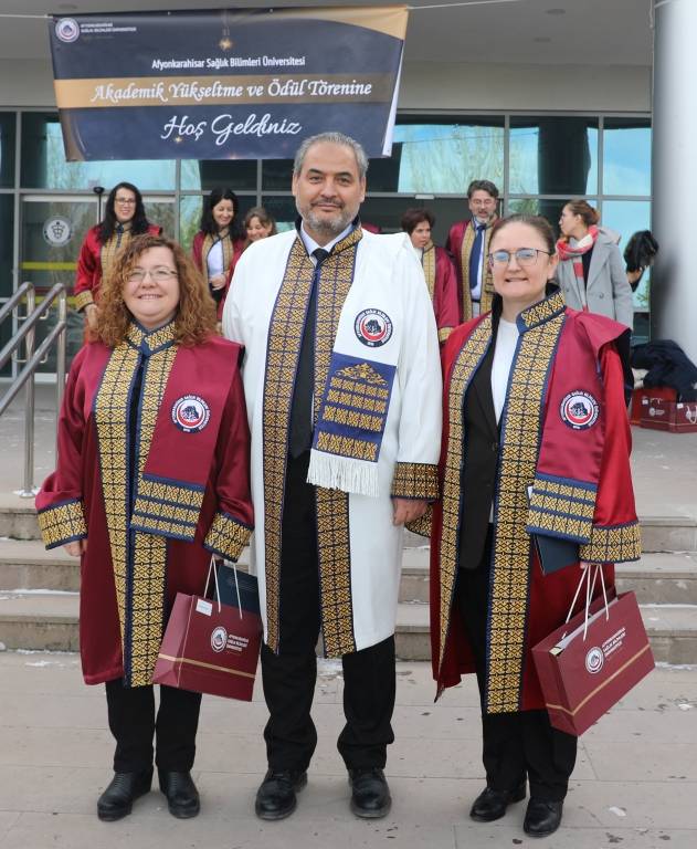 AFSÜ’de Bilimsel Başarılar Ödüllendirildi