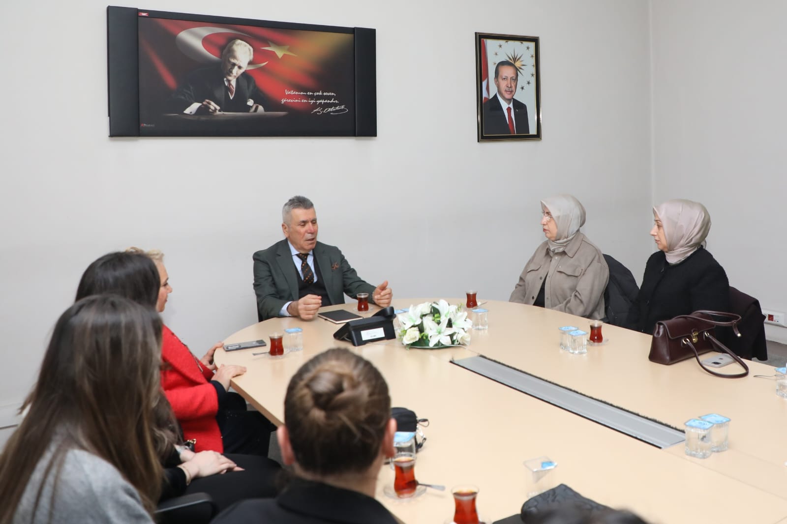 Afyon Yöresel Mutfak Derneğinden Vali Yardımcısı Sezgin’e Ziyaret