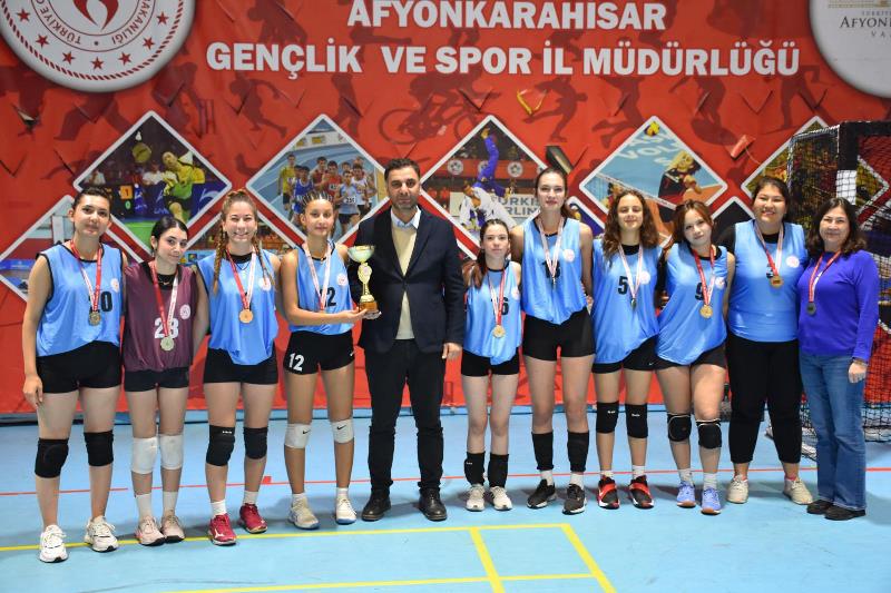 Afyonkarahisar’da Yurt Lig Voleybol Kız Şampiyonu Belli Oldu