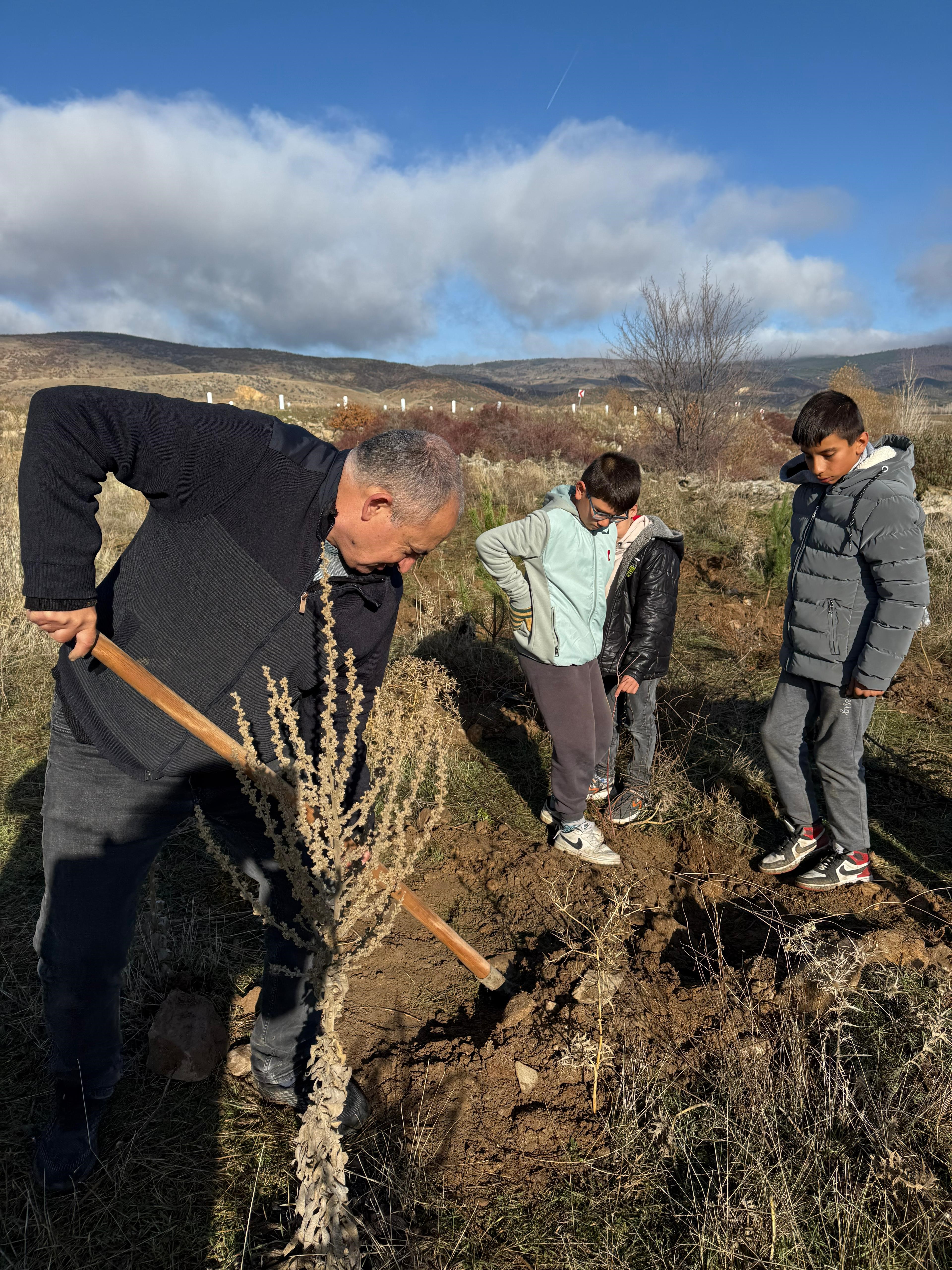 Akharım’da Öğrencilerden Geleceğe Nefes Olacak Proje