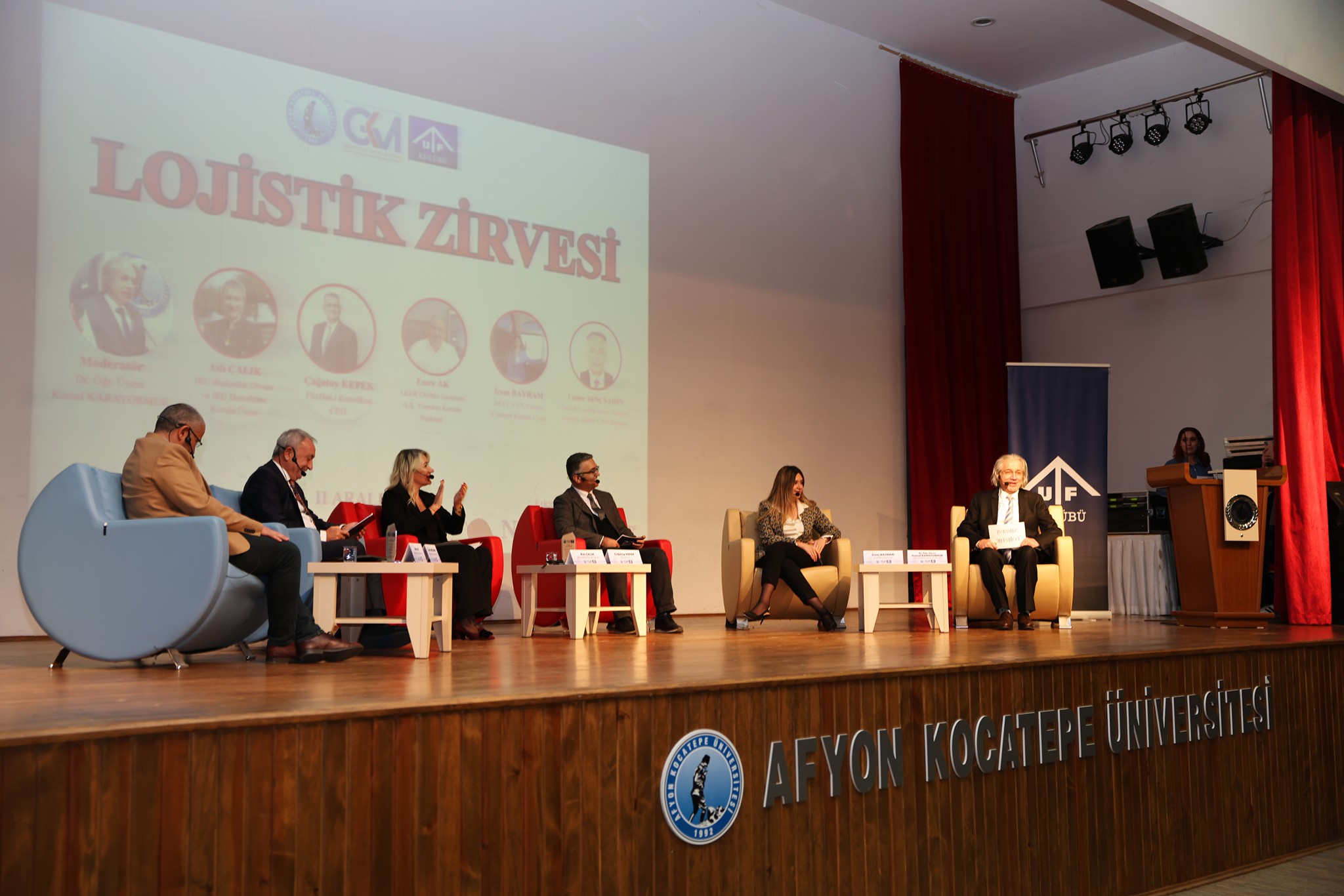 AKÜ’de Lojistik Zirvesi Düzenlendi