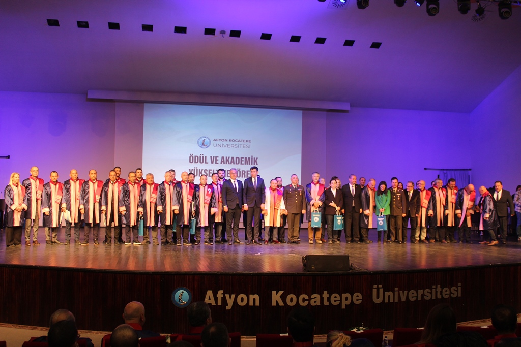 AKÜ’de Ödül Ve Akademik Yükseltme Töreni Gerçekleştirildi