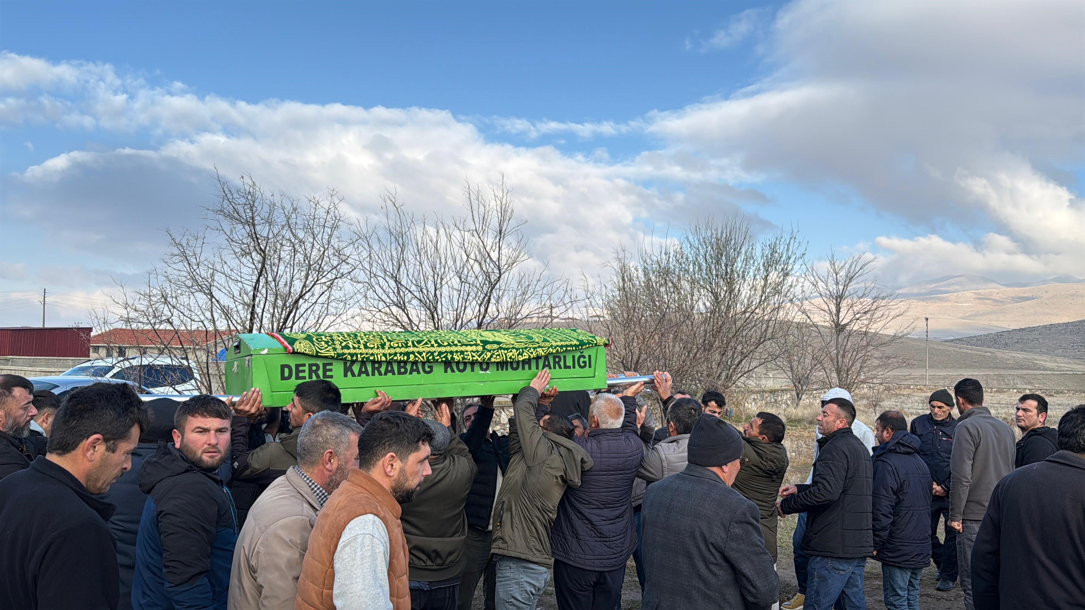 Afyonkarahisar'da Şüpheli Ölüm: Engelli Adam Evinde Ölü Bulundu, Ailesi Gözaltında