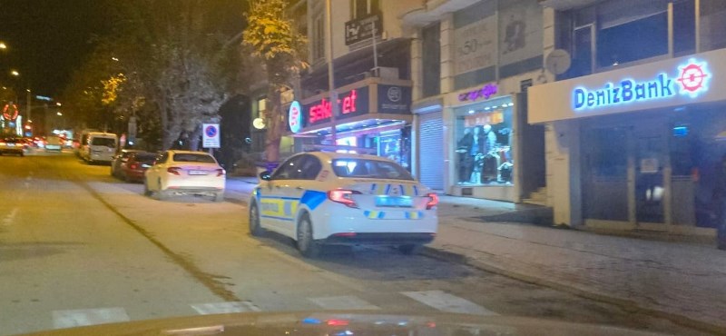 Bacağındaki Bıçağı Çıkartıp Karşısındaki Kişiyi Ağır Yaraladı