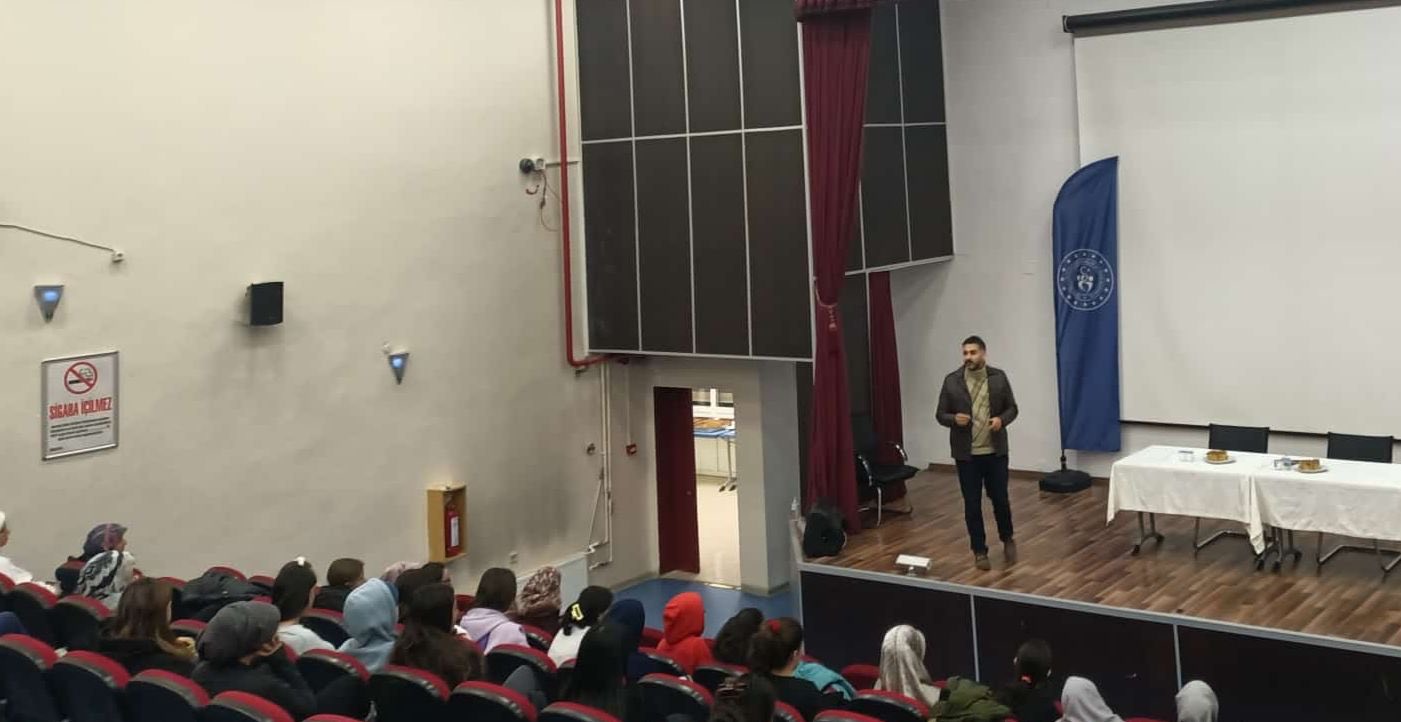 Başhekim Balcı, Öğrencileri Bilgilendirdi