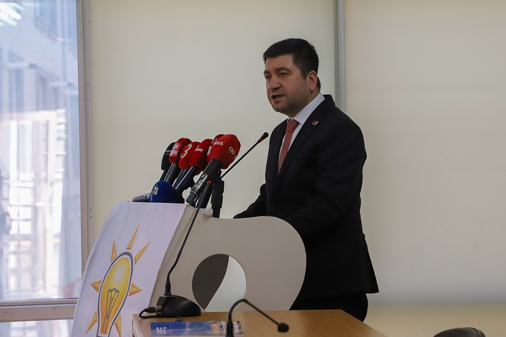 Sevim: El İnsaf Bay Potkıran, Hiç Mi Memleket Sevdanız Yok?