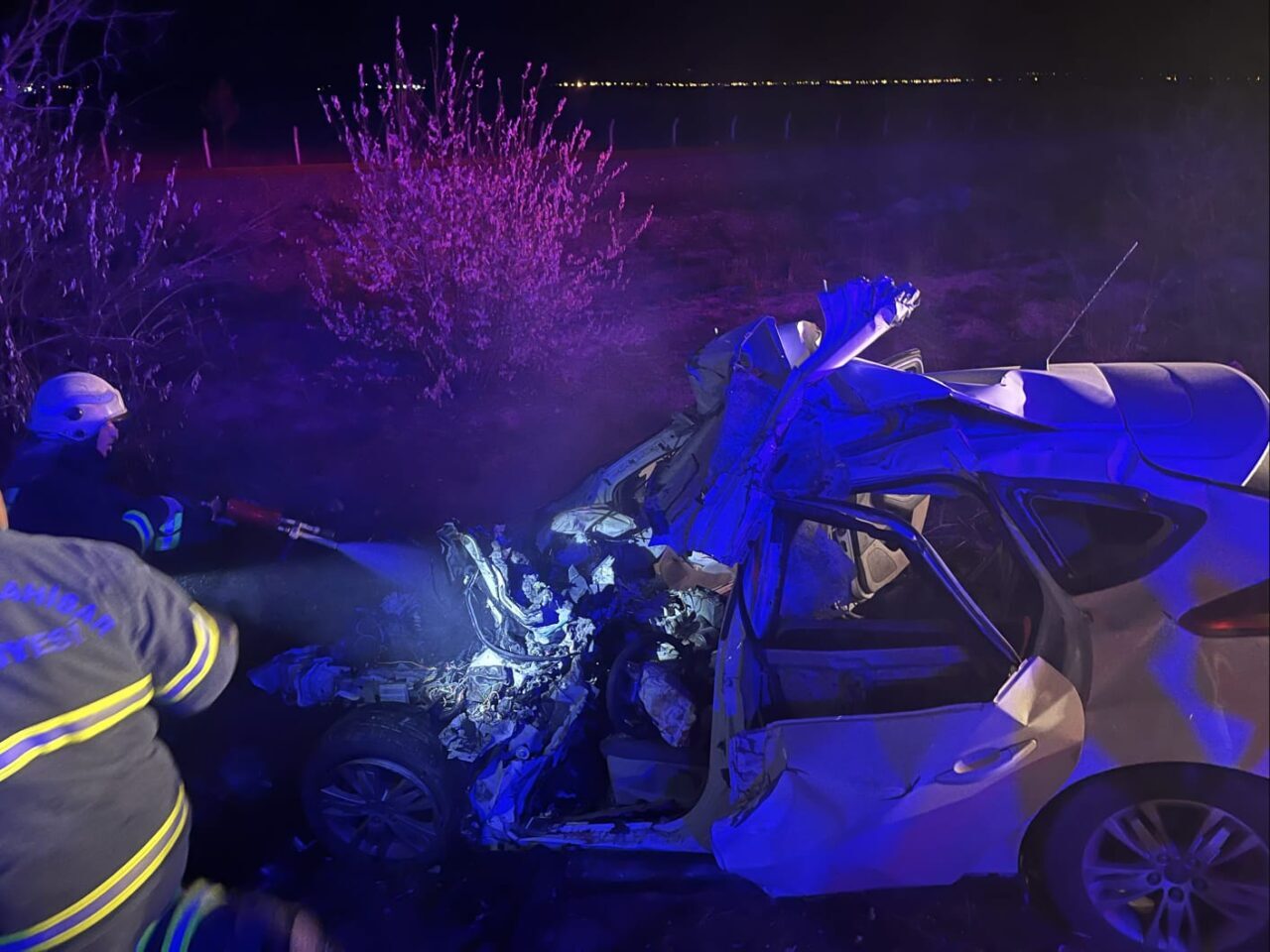 Afyon'da Feci kaza: otomobilin sürücüsü hayatını