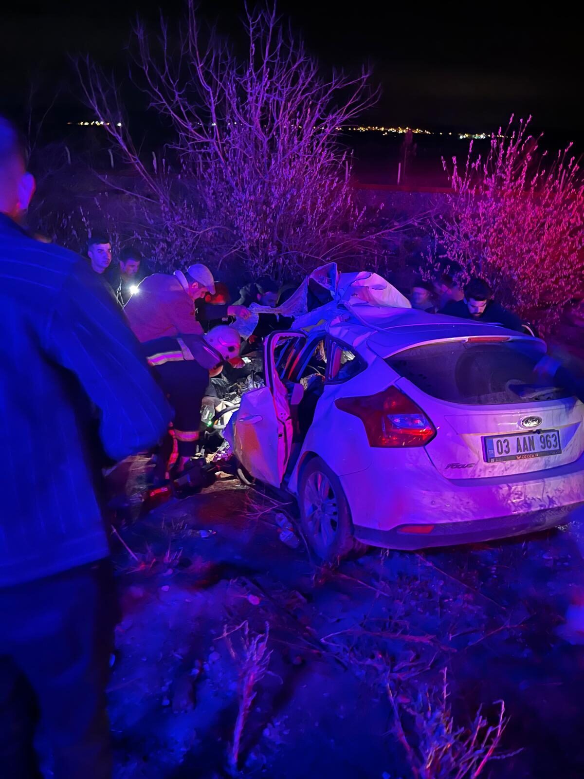 Afyon'da Feci kaza: otomobilin sürücüsü hayatını