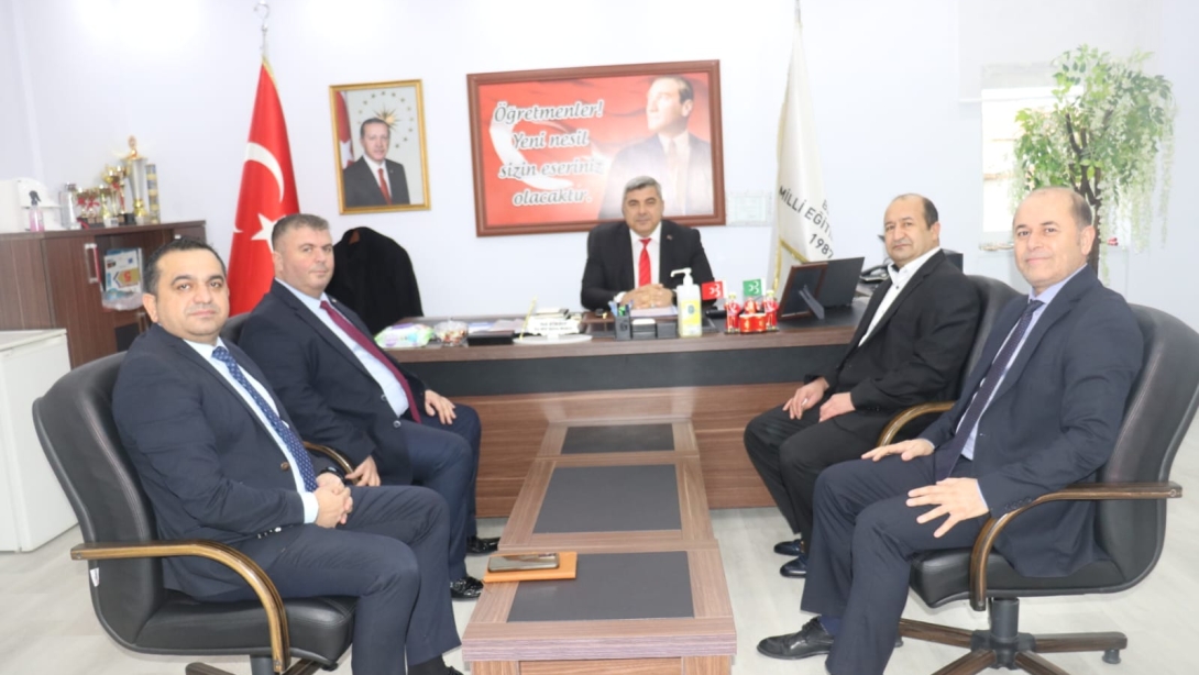 Müdür Sünnetci Bayat’ta Eğitim Çalışmalarını İnceledi