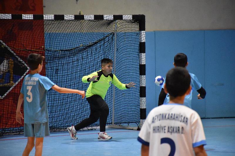 Okul Sporları Küçük Erkek Ve Küçük Kız Hentbol İl Birinciliği Afyonkarahisar’da Tamamlandı