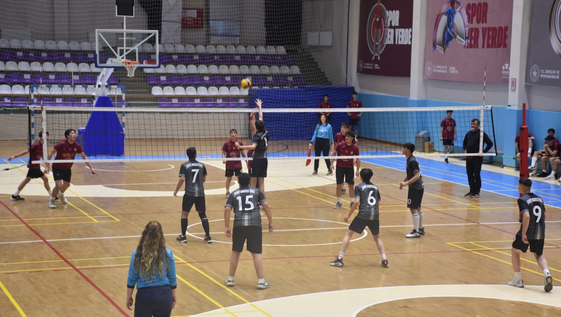 Okul Sporları Voleybol Müsabakaları Tamamlandı