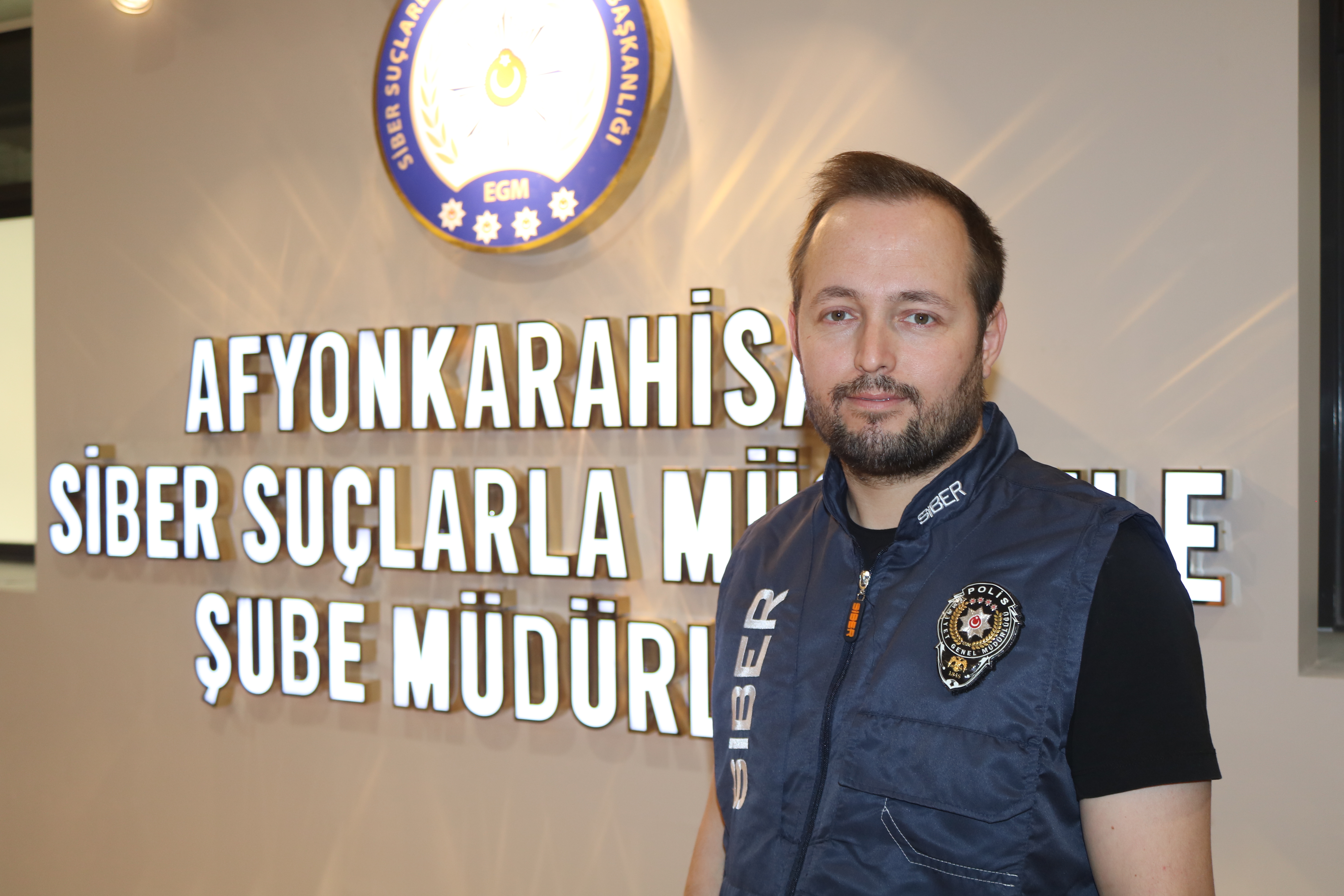 Devlet Sahada, Vatandaş Güvende: Afyon Emniyeti Siber Suçlara Göz Açtırmıyor!