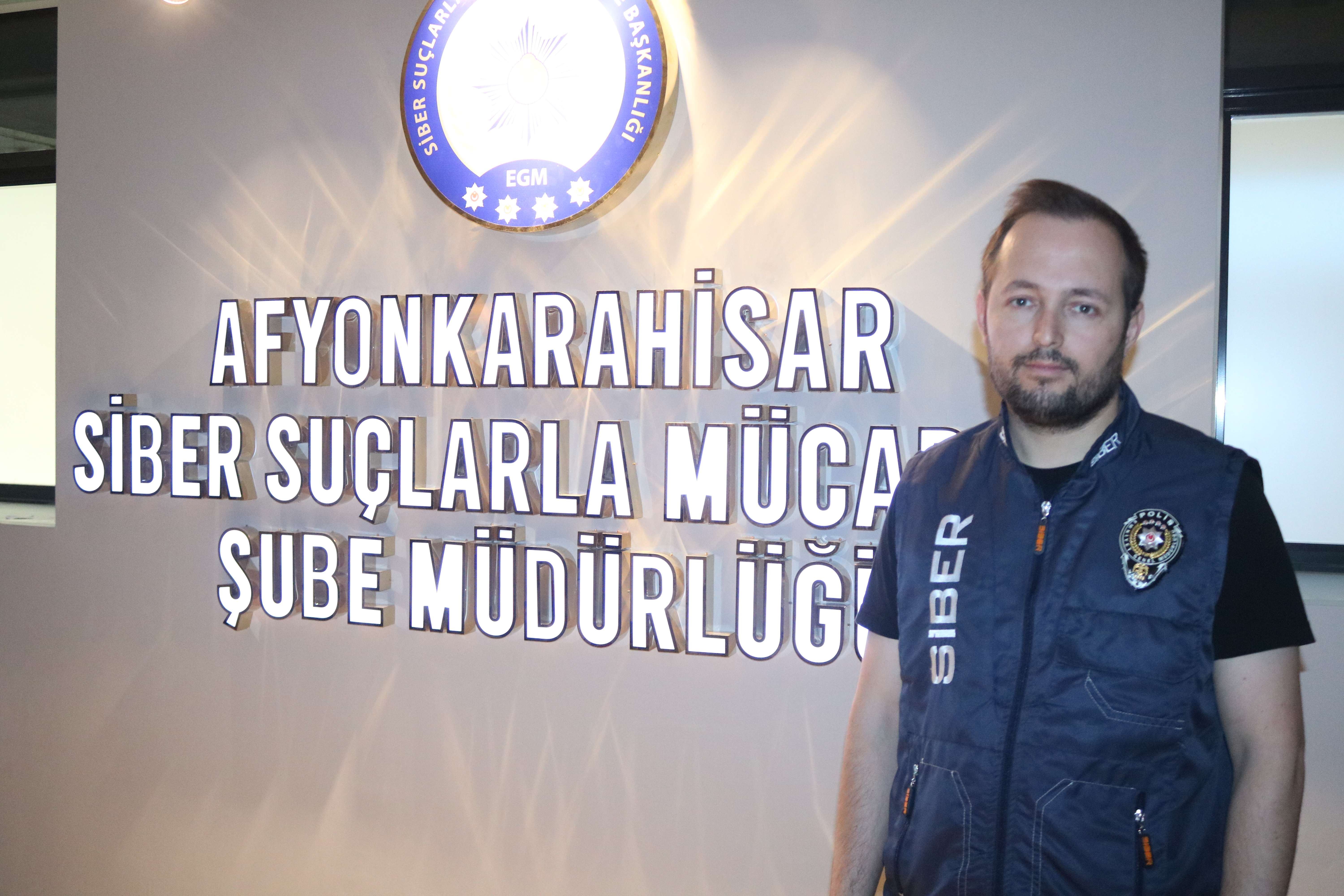 Devlet Sahada, Vatandaş Güvende: Afyon Emniyeti Siber Suçlara Göz Açtırmıyor!