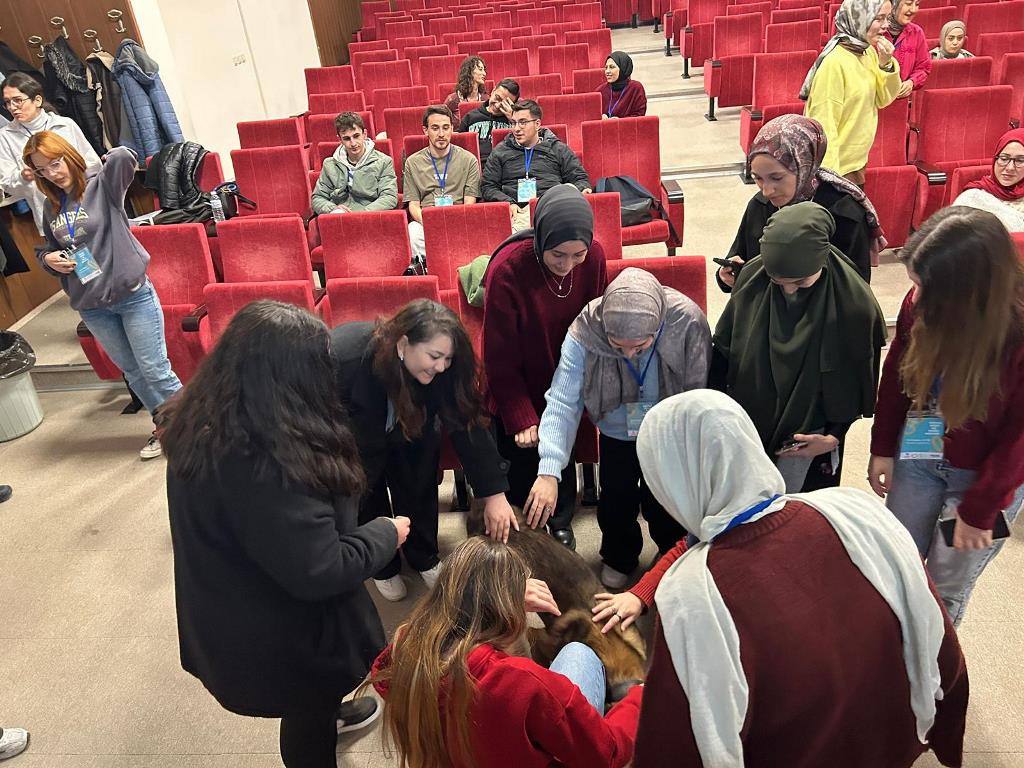 Polislerden AKÜ İİBF'de Bilgilendirme