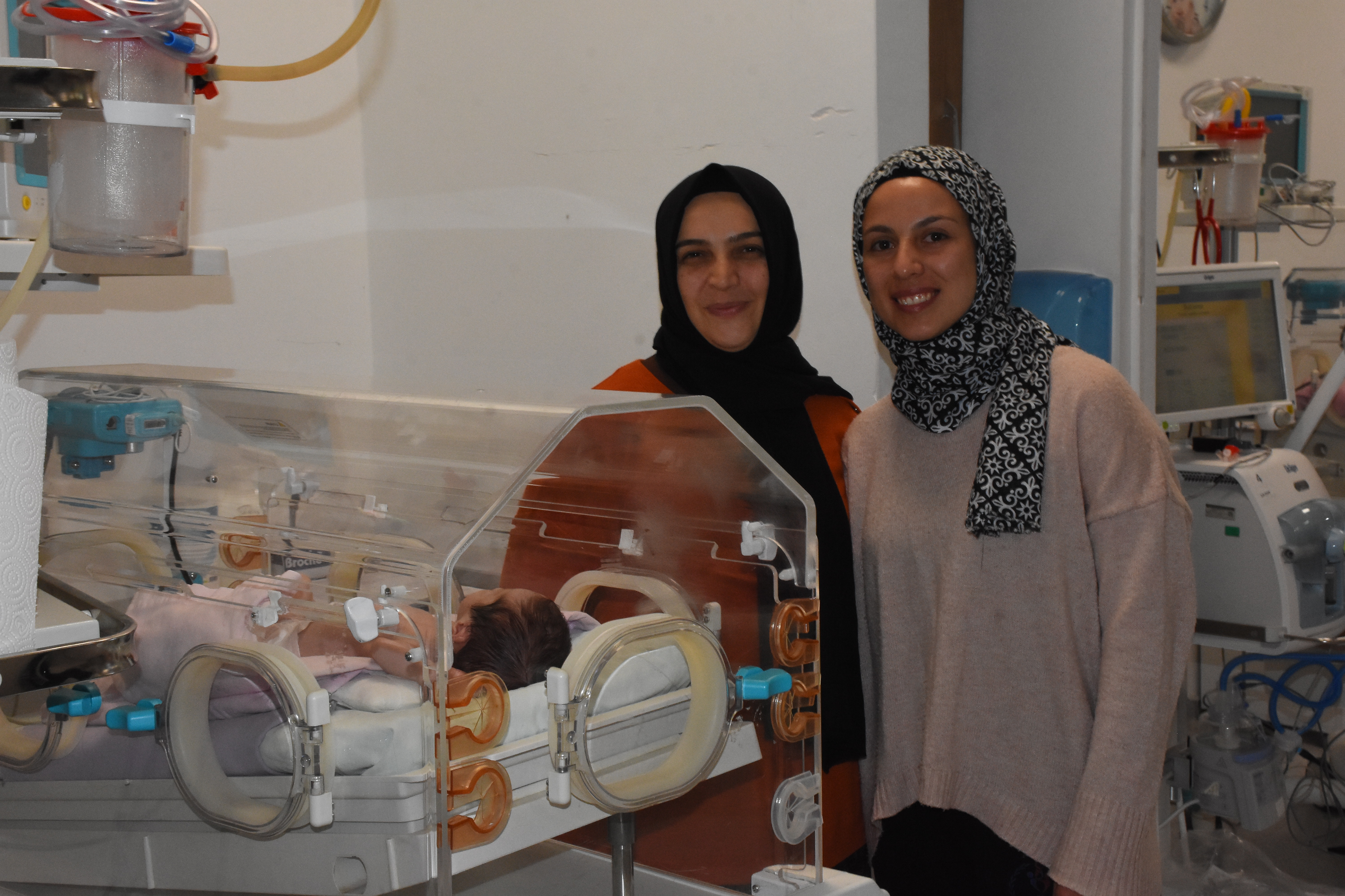 Prematüre Doğan Hazal Bebek Hayata Tutundu